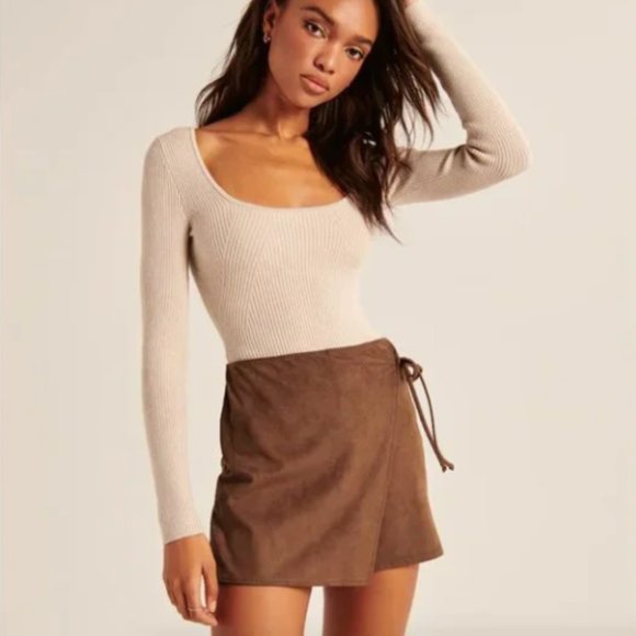 Abercrombie & Fitch Pants - Women's Vegan Suede Tie Skort (NWT)